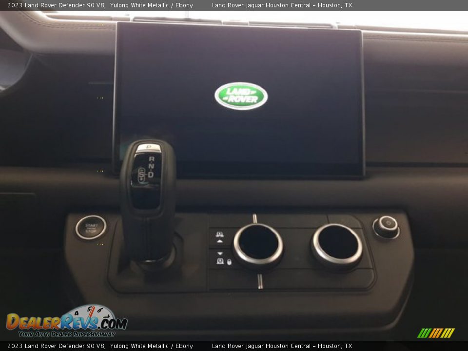 2023 Land Rover Defender 90 V8 Shifter Photo #19