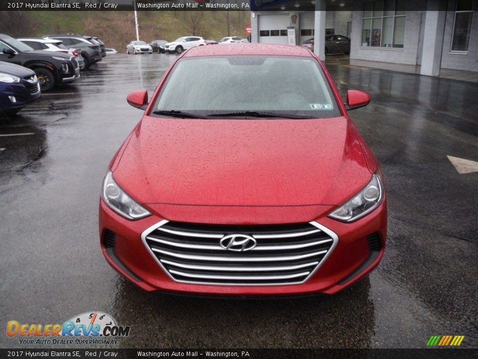 2017 Hyundai Elantra SE Red / Gray Photo #4