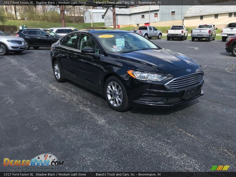 2017 Ford Fusion SE Shadow Black / Medium Light Stone Photo #4