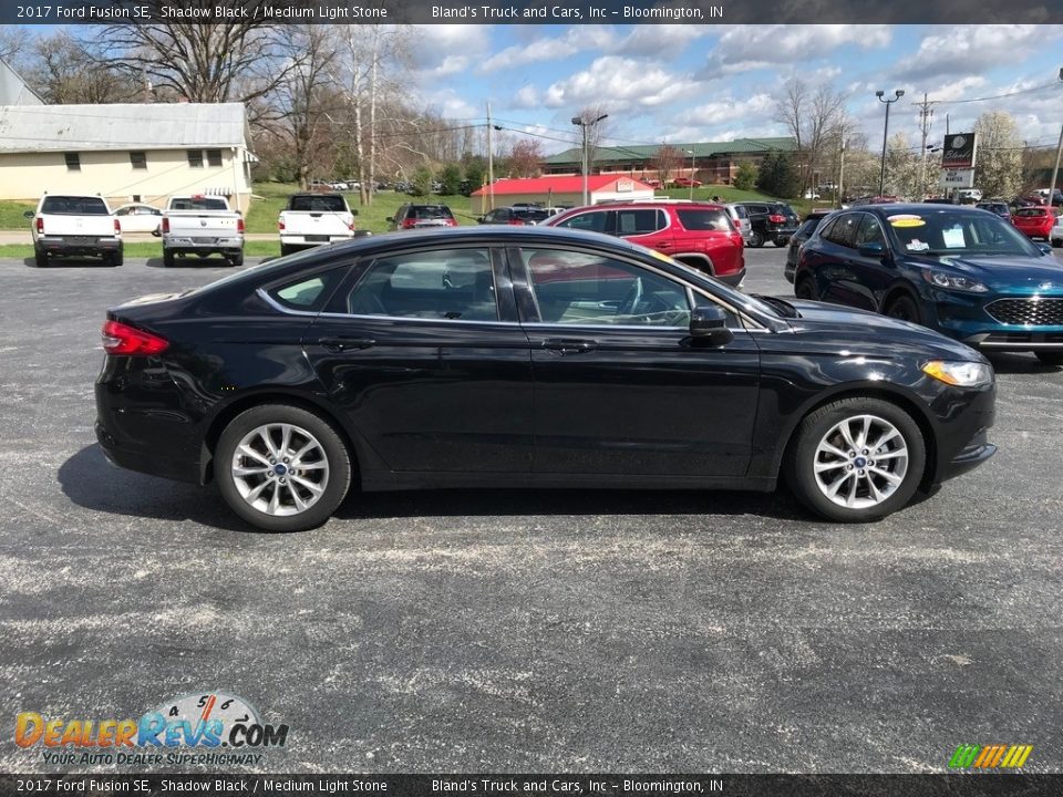 2017 Ford Fusion SE Shadow Black / Medium Light Stone Photo #5