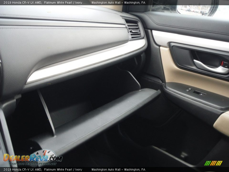 2019 Honda CR-V LX AWD Platinum White Pearl / Ivory Photo #24