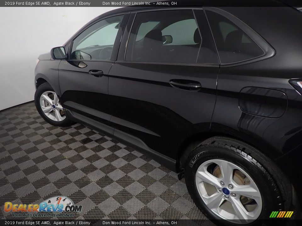 2019 Ford Edge SE AWD Agate Black / Ebony Photo #18