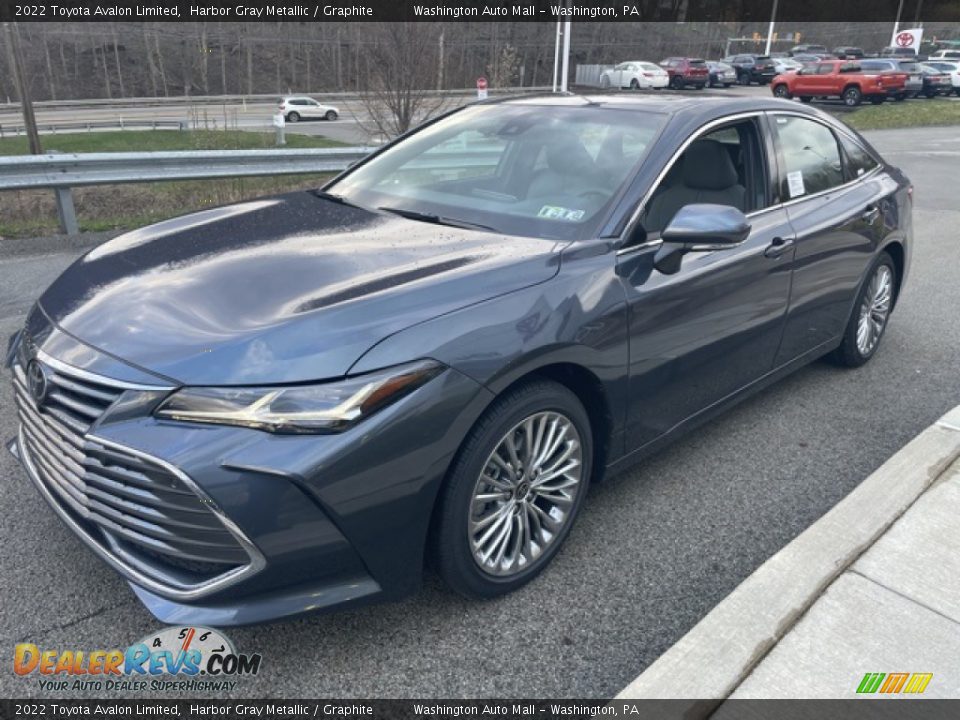 Front 3/4 View of 2022 Toyota Avalon Limited Photo #7