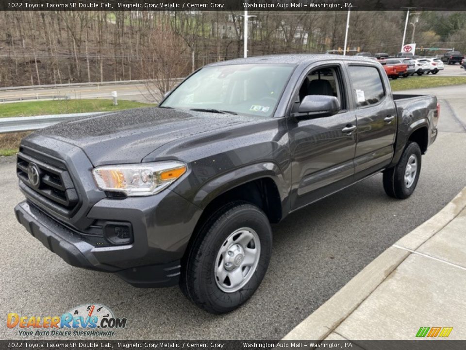 Front 3/4 View of 2022 Toyota Tacoma SR Double Cab Photo #7