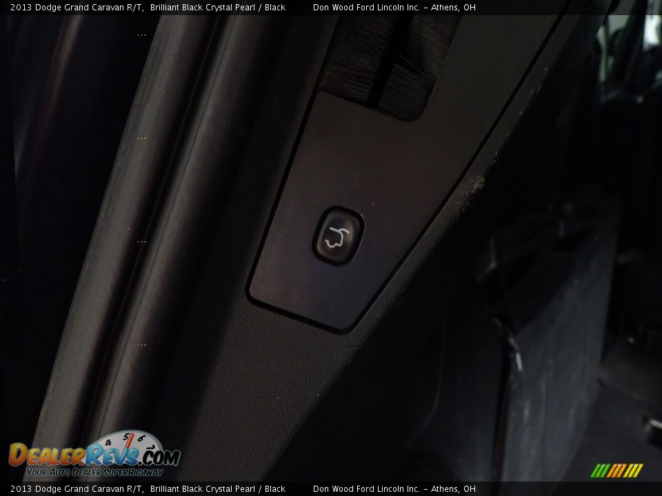 2013 Dodge Grand Caravan R/T Brilliant Black Crystal Pearl / Black Photo #16