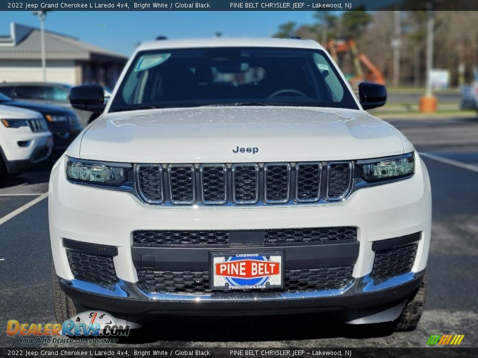 2022 Jeep Grand Cherokee L Laredo 4x4 Bright White / Global Black Photo #3