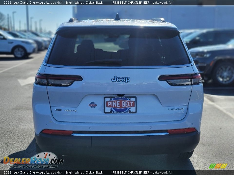 2022 Jeep Grand Cherokee L Laredo 4x4 Bright White / Global Black Photo #7