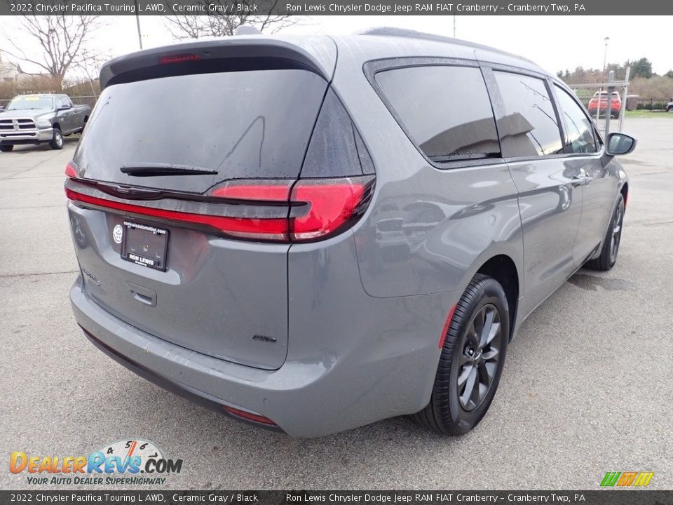 2022 Chrysler Pacifica Touring L AWD Ceramic Gray / Black Photo #6