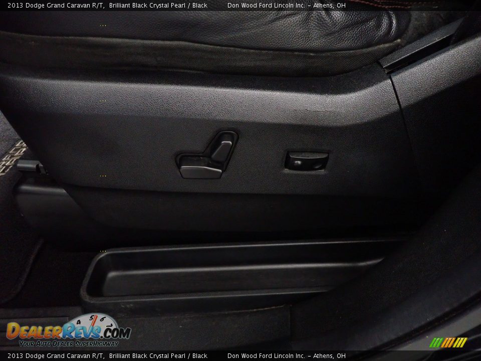 2013 Dodge Grand Caravan R/T Brilliant Black Crystal Pearl / Black Photo #25