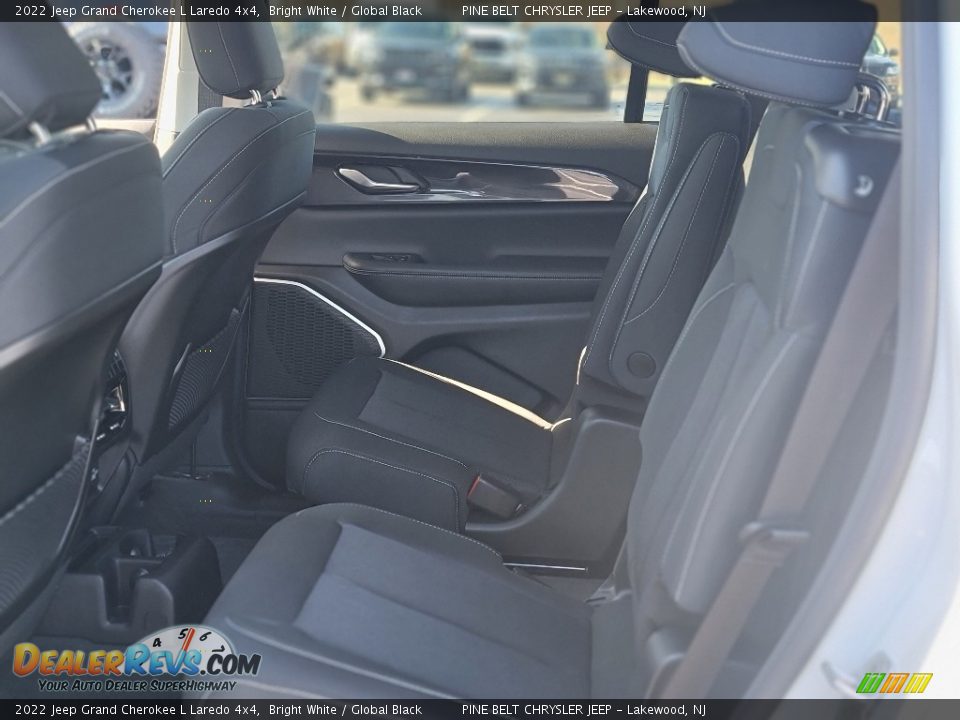 2022 Jeep Grand Cherokee L Laredo 4x4 Bright White / Global Black Photo #9