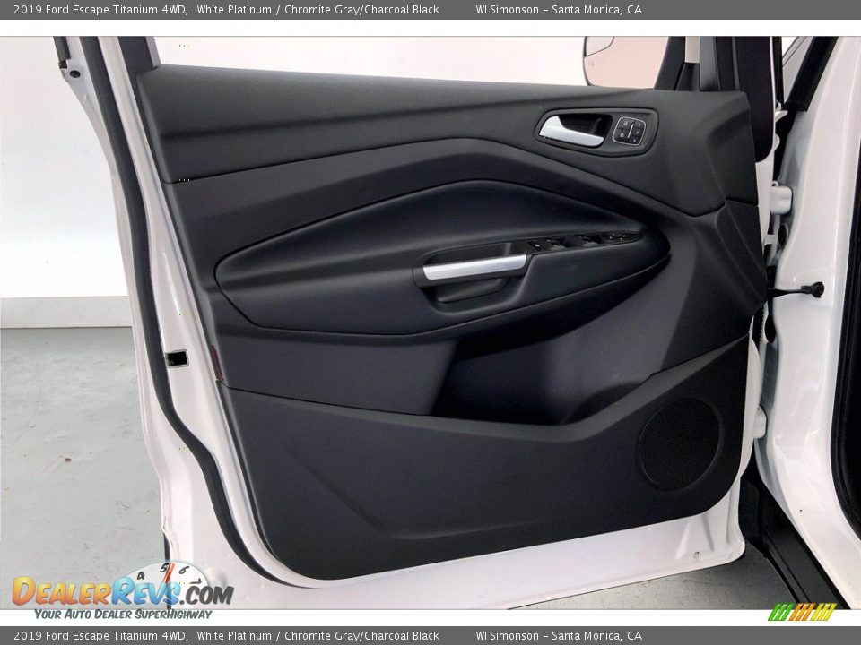 Door Panel of 2019 Ford Escape Titanium 4WD Photo #26