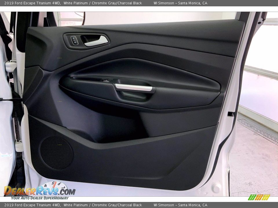 Door Panel of 2019 Ford Escape Titanium 4WD Photo #27