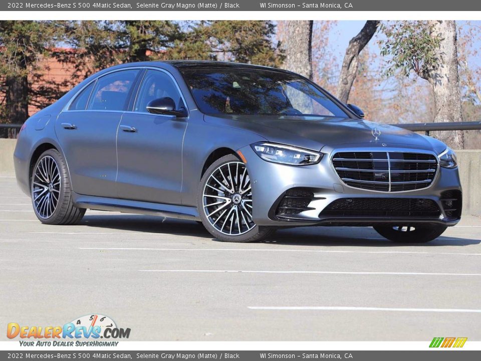 Front 3/4 View of 2022 Mercedes-Benz S 500 4Matic Sedan Photo #2