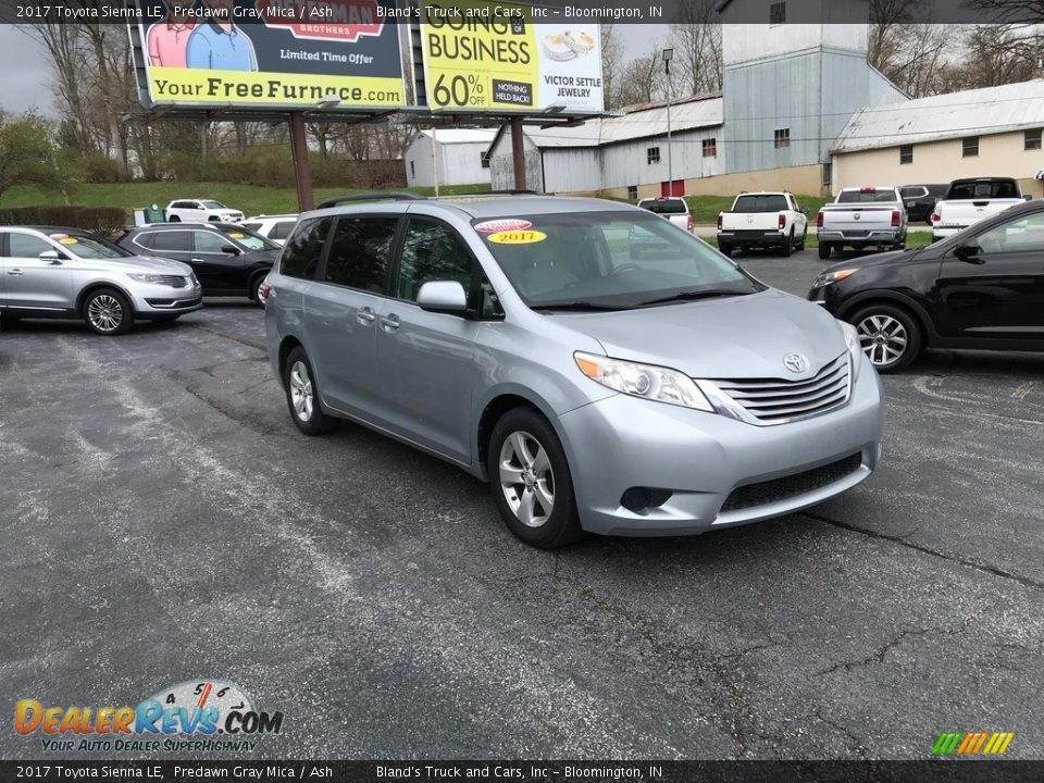 2017 Toyota Sienna LE Predawn Gray Mica / Ash Photo #4