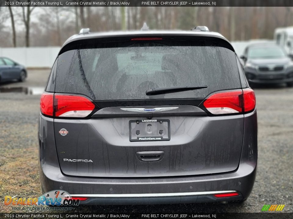 2019 Chrysler Pacifica Touring L Granite Crystal Metallic / Black/Alloy Photo #4