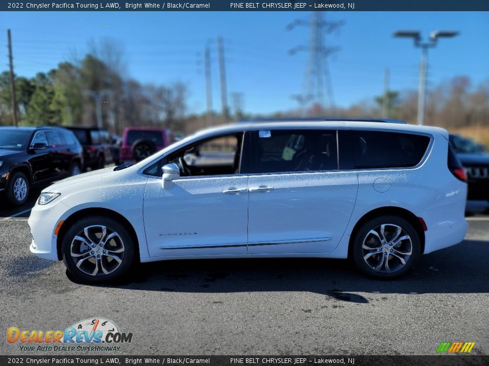 2022 Chrysler Pacifica Touring L AWD Bright White / Black/Caramel Photo #4