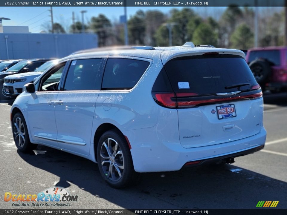 2022 Chrysler Pacifica Touring L AWD Bright White / Black/Caramel Photo #6