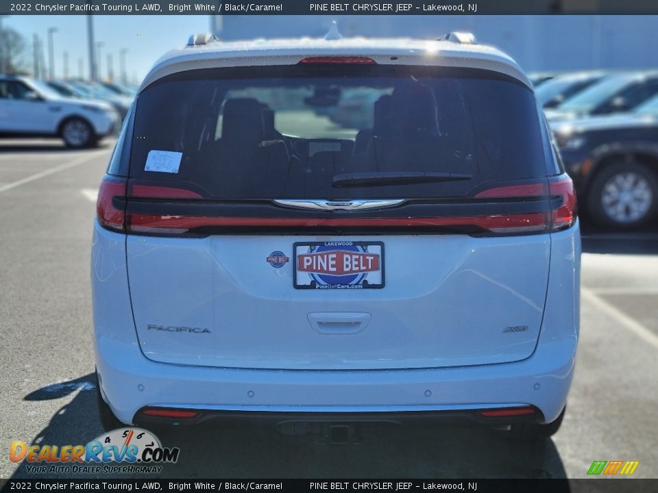 2022 Chrysler Pacifica Touring L AWD Bright White / Black/Caramel Photo #7