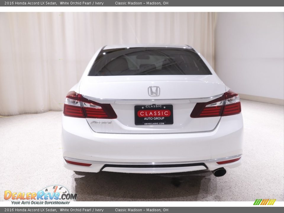 2016 Honda Accord LX Sedan White Orchid Pearl / Ivory Photo #18
