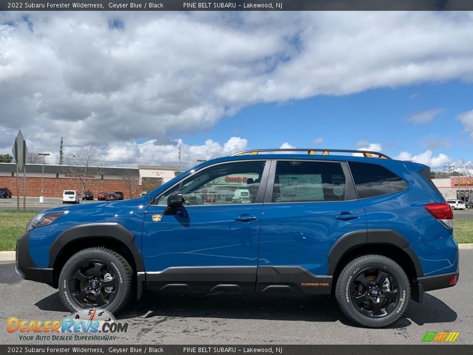 Geyser Blue 2022 Subaru Forester Wilderness Photo #4