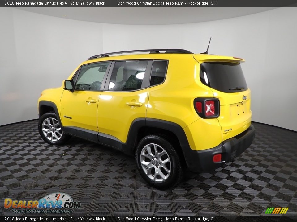 2018 Jeep Renegade Latitude 4x4 Solar Yellow / Black Photo #10