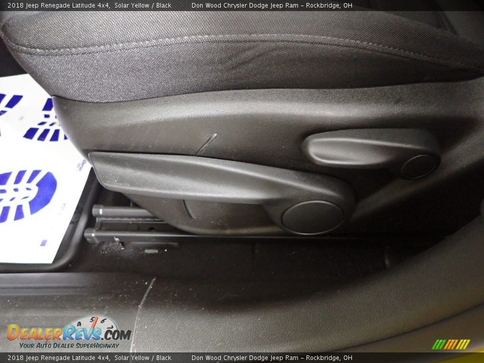 2018 Jeep Renegade Latitude 4x4 Solar Yellow / Black Photo #17
