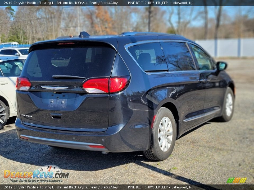 2019 Chrysler Pacifica Touring L Brilliant Black Crystal Pearl / Black/Alloy Photo #3