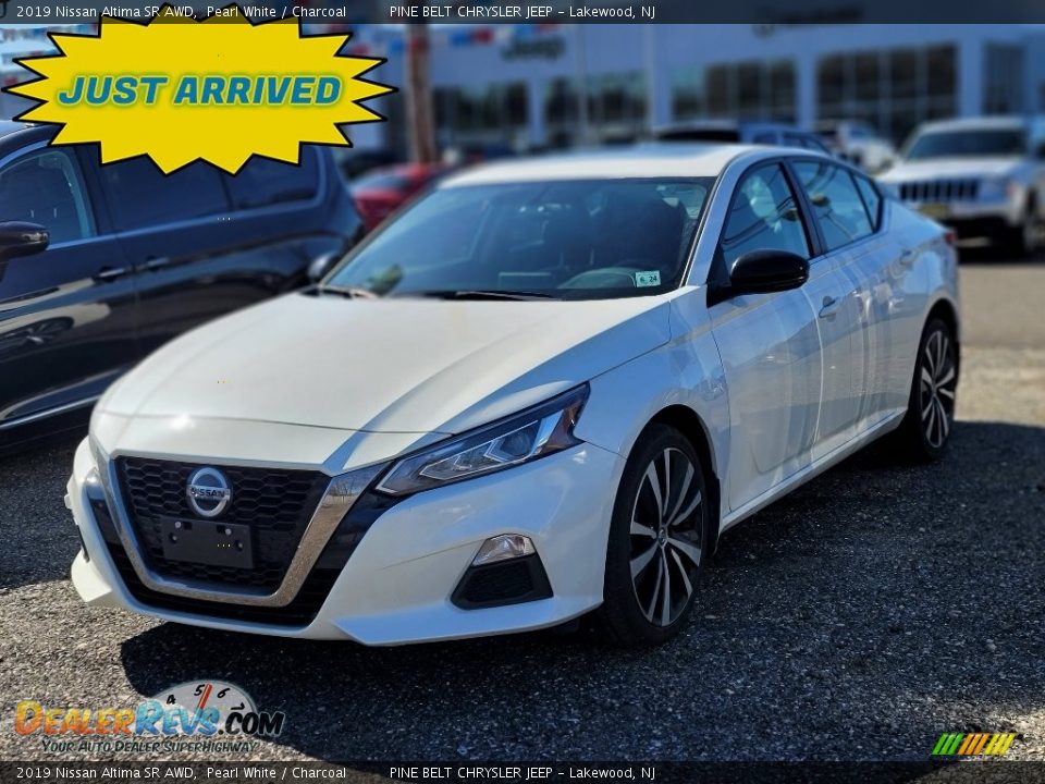 2019 Nissan Altima SR AWD Pearl White / Charcoal Photo #1