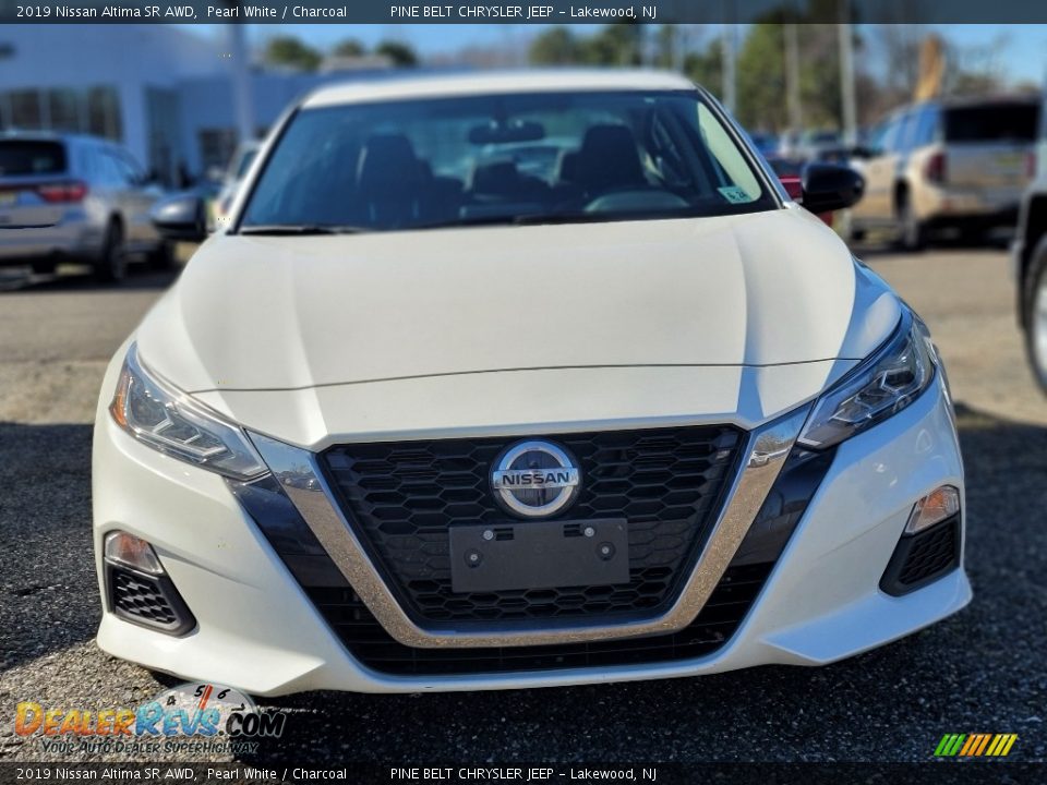 2019 Nissan Altima SR AWD Pearl White / Charcoal Photo #2