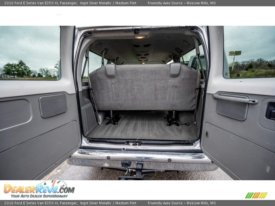 2010 Ford E Series Van E350 XL Passenger Ingot Silver Metallic / Medium Flint Photo #20