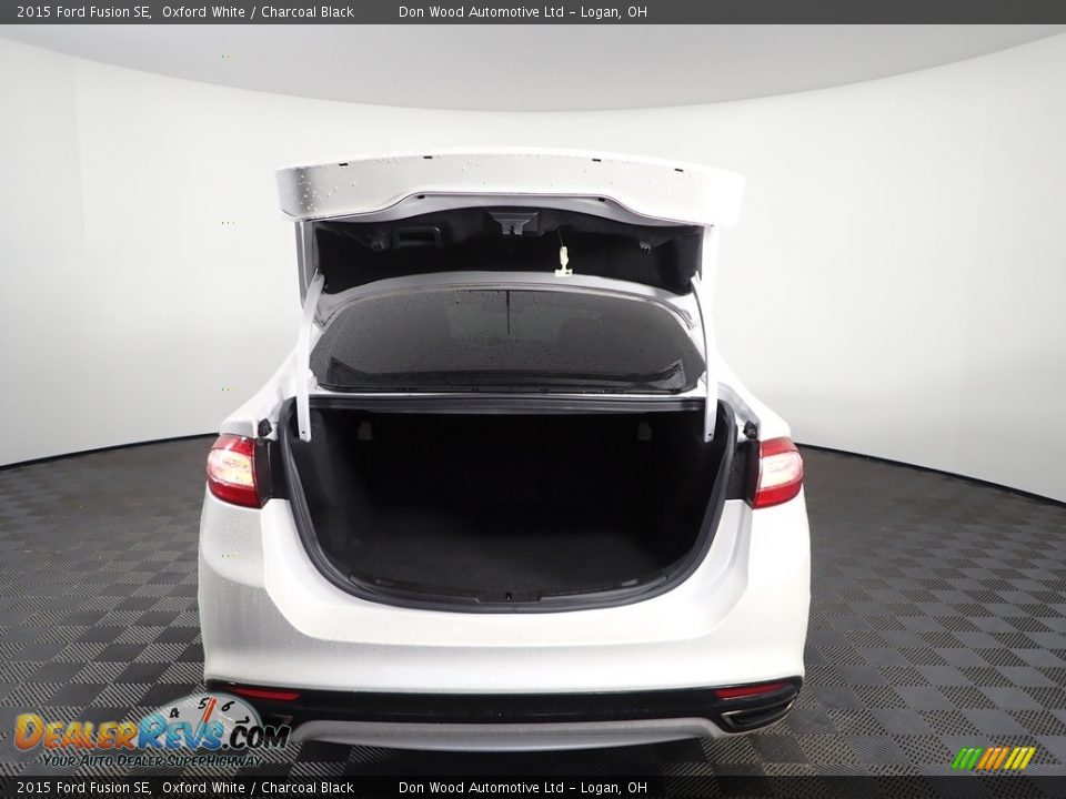 2015 Ford Fusion SE Oxford White / Charcoal Black Photo #12