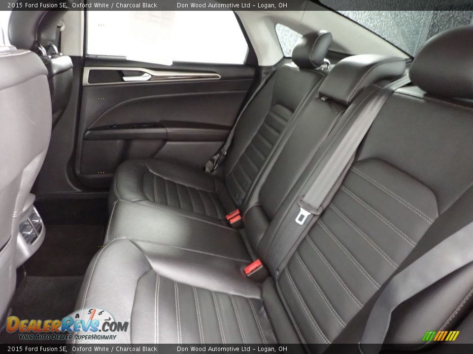 2015 Ford Fusion SE Oxford White / Charcoal Black Photo #28