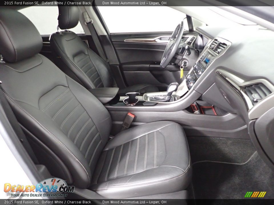 2015 Ford Fusion SE Oxford White / Charcoal Black Photo #31
