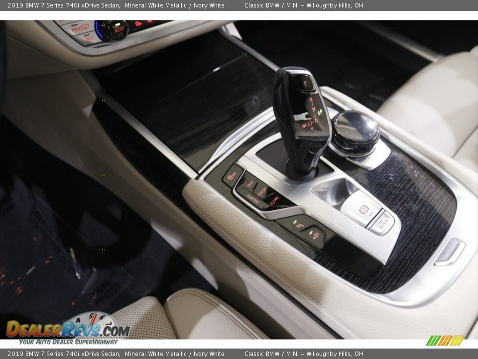 2019 BMW 7 Series 740i xDrive Sedan Shifter Photo #15