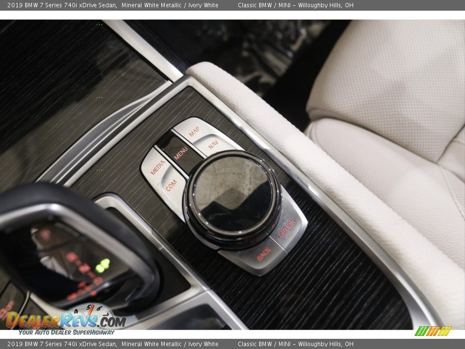 Controls of 2019 BMW 7 Series 740i xDrive Sedan Photo #17