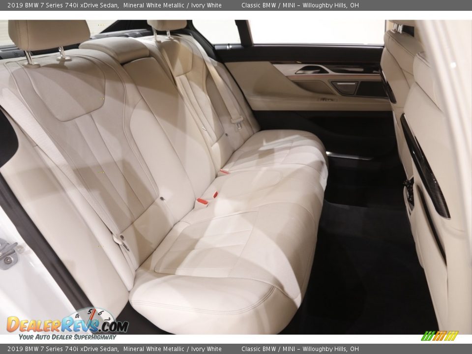 Rear Seat of 2019 BMW 7 Series 740i xDrive Sedan Photo #19