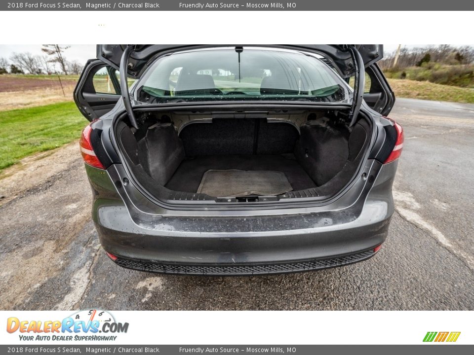 2018 Ford Focus S Sedan Magnetic / Charcoal Black Photo #21