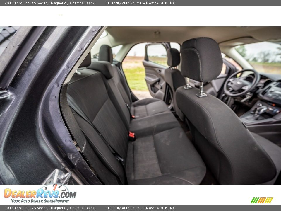 2018 Ford Focus S Sedan Magnetic / Charcoal Black Photo #22