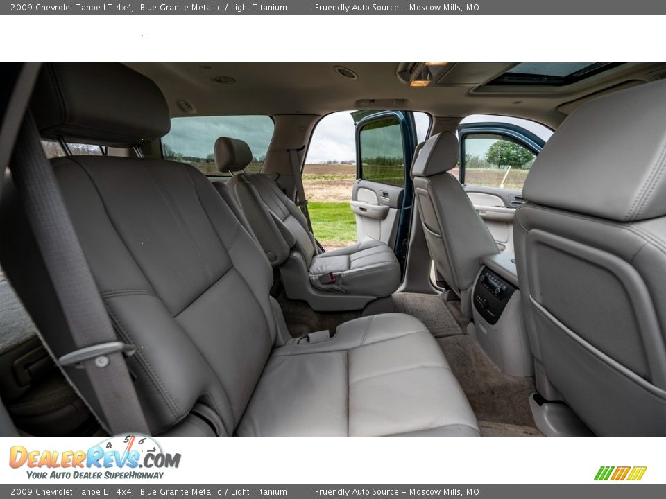 2009 Chevrolet Tahoe LT 4x4 Blue Granite Metallic / Light Titanium Photo #22