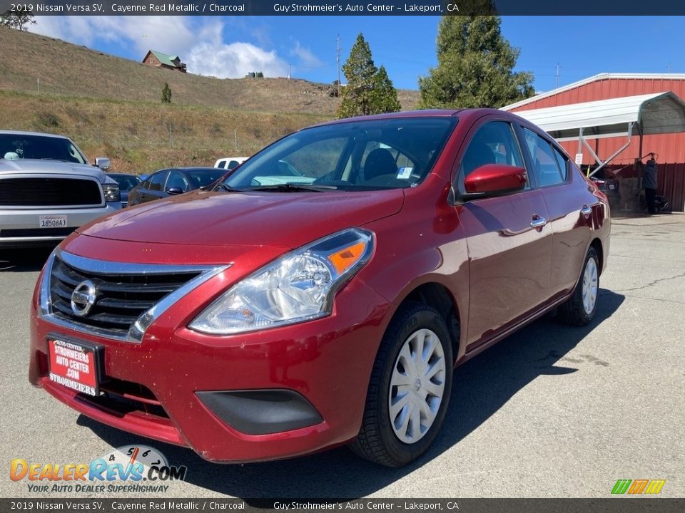 2019 Nissan Versa SV Cayenne Red Metallic / Charcoal Photo #3