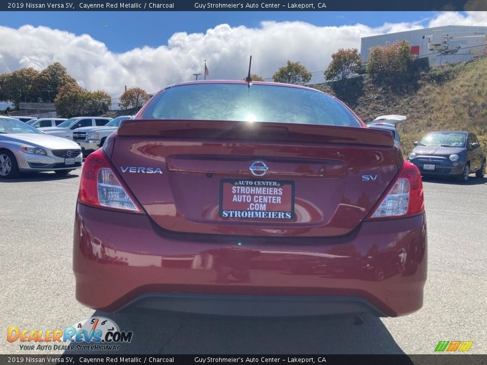 2019 Nissan Versa SV Cayenne Red Metallic / Charcoal Photo #6