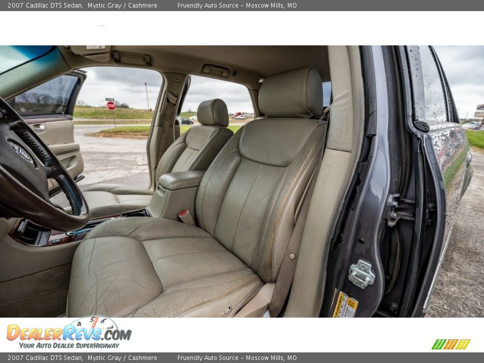 2007 Cadillac DTS Sedan Mystic Gray / Cashmere Photo #18