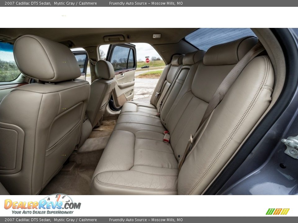 2007 Cadillac DTS Sedan Mystic Gray / Cashmere Photo #21