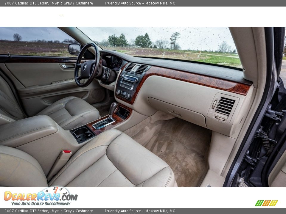 2007 Cadillac DTS Sedan Mystic Gray / Cashmere Photo #23