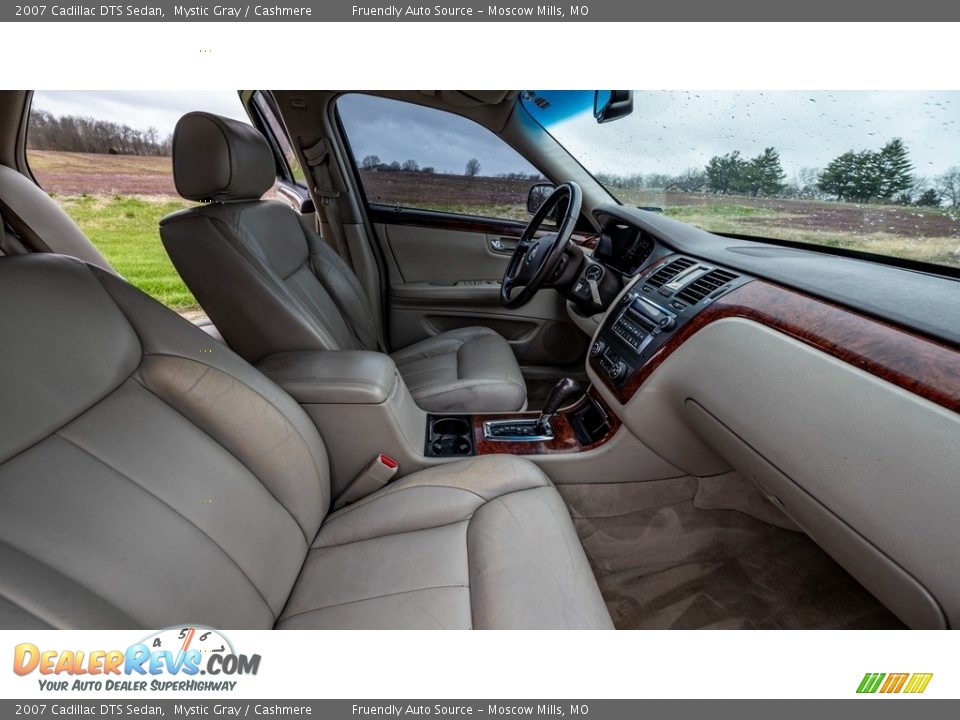 2007 Cadillac DTS Sedan Mystic Gray / Cashmere Photo #24