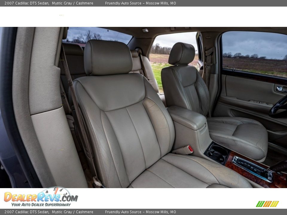 2007 Cadillac DTS Sedan Mystic Gray / Cashmere Photo #25