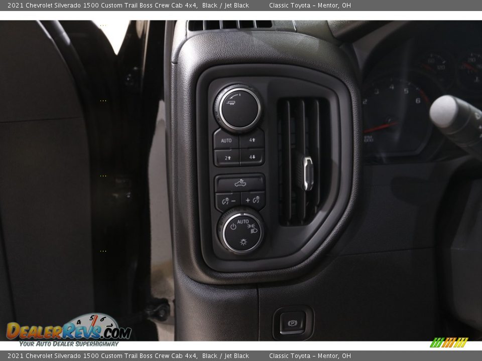 2021 Chevrolet Silverado 1500 Custom Trail Boss Crew Cab 4x4 Black / Jet Black Photo #6
