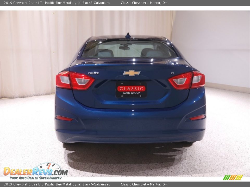 2019 Chevrolet Cruze LT Pacific Blue Metallic / Jet Black/­Galvanized Photo #18