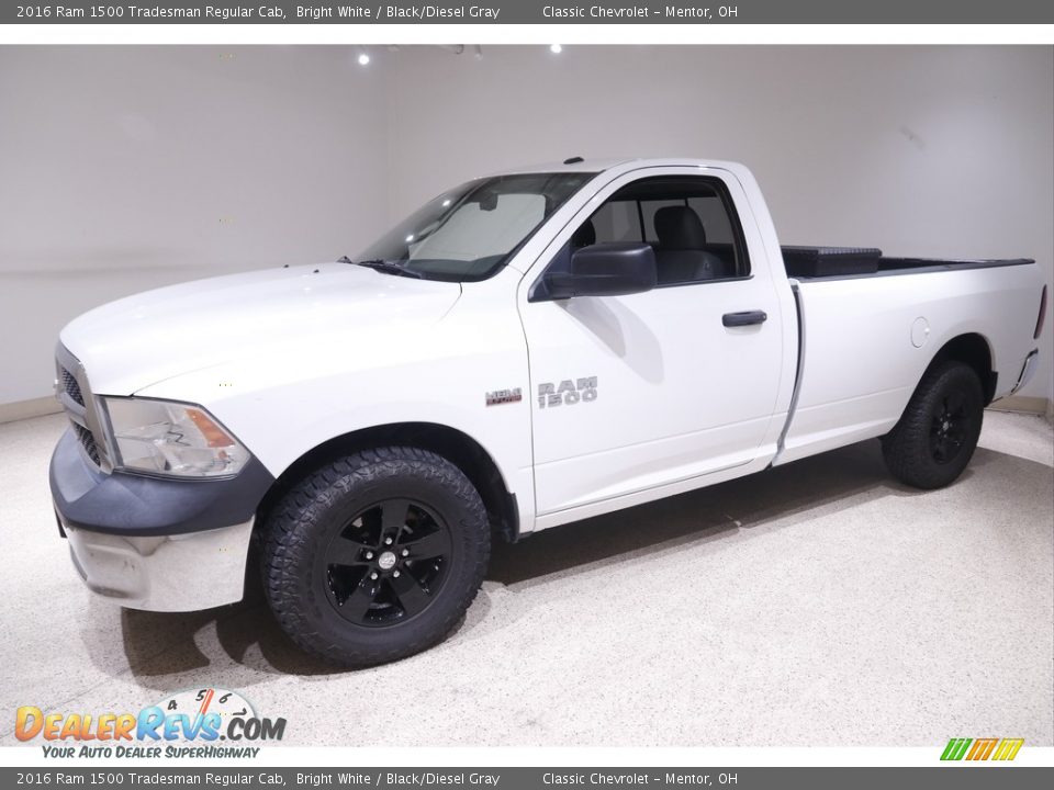 Front 3/4 View of 2016 Ram 1500 Tradesman Regular Cab Photo #3