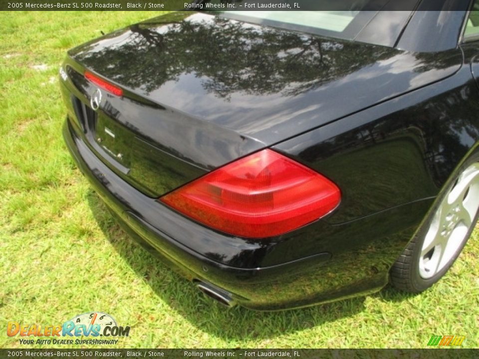 2005 Mercedes-Benz SL 500 Roadster Black / Stone Photo #35